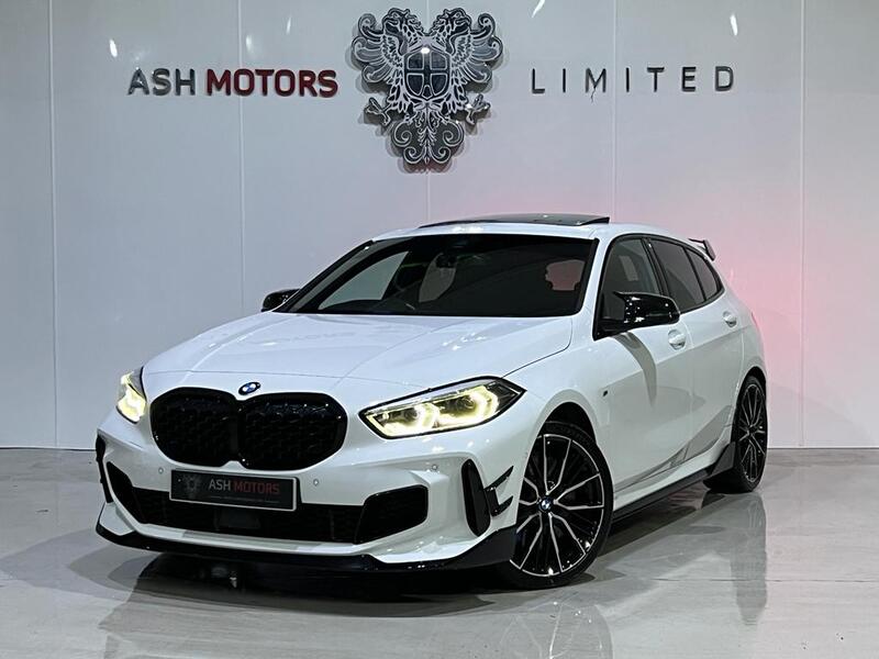 View BMW 1 SERIES 2.0 M135i xDrive PAN ROOF|HUD|HK|BMW M KIT|8.9%