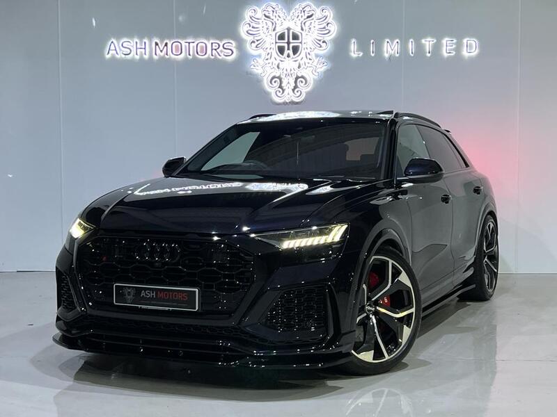 AUDI RSQ8