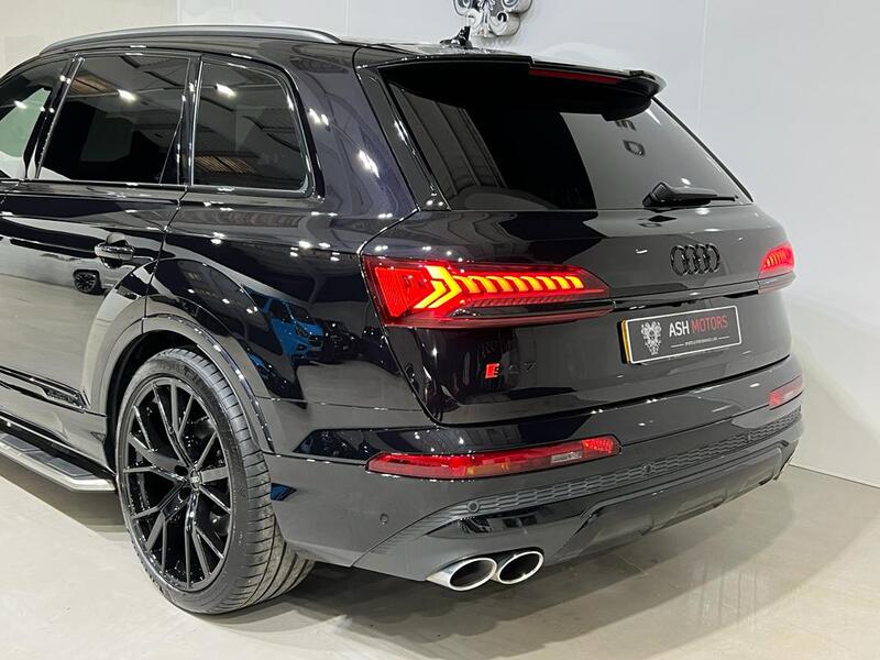 AUDI SQ7