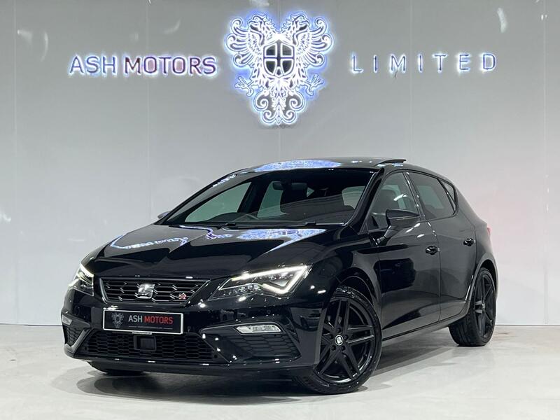 View SEAT LEON 1.5 TSI EVO FR Black Edition 