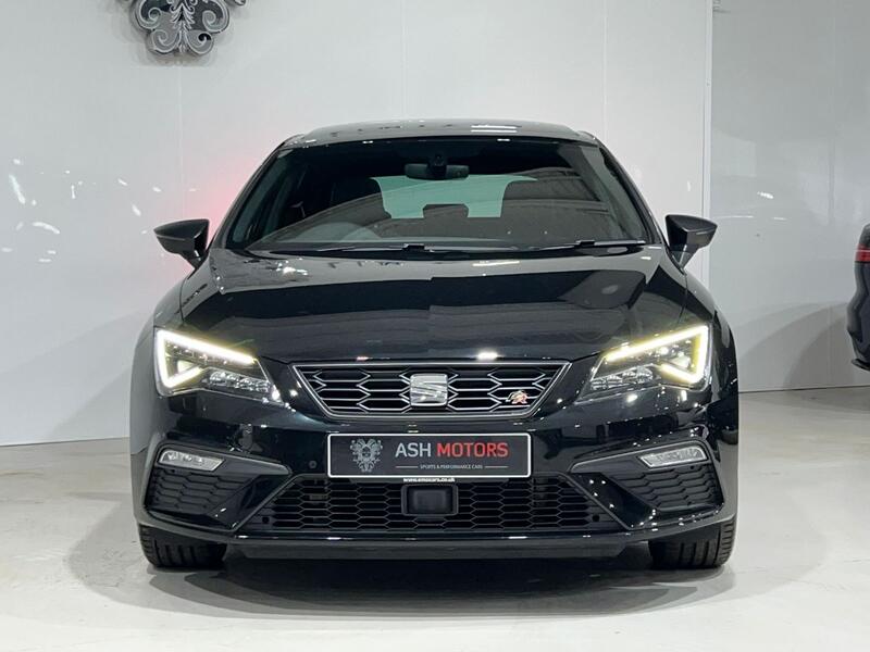 View SEAT LEON 1.5 TSI EVO FR Black Edition 