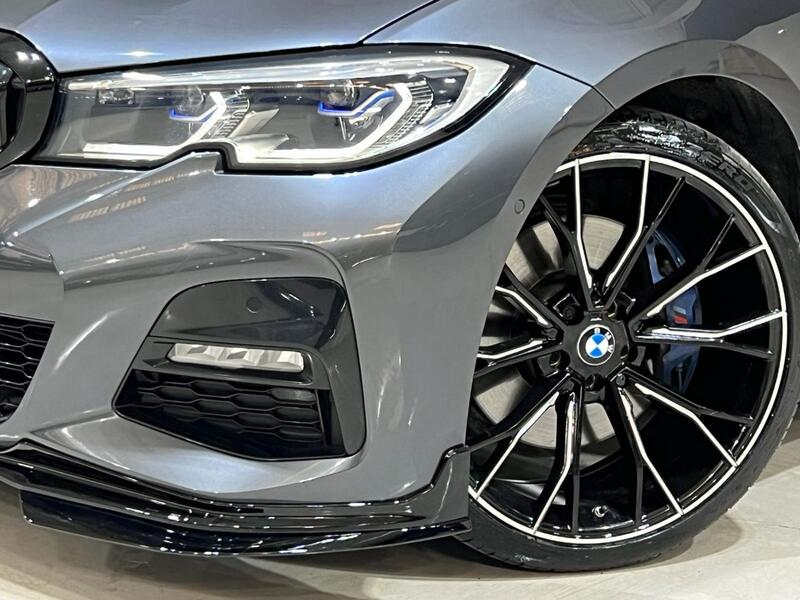 View BMW 3 SERIES 2.0 320d xDrive M Sport Saloon