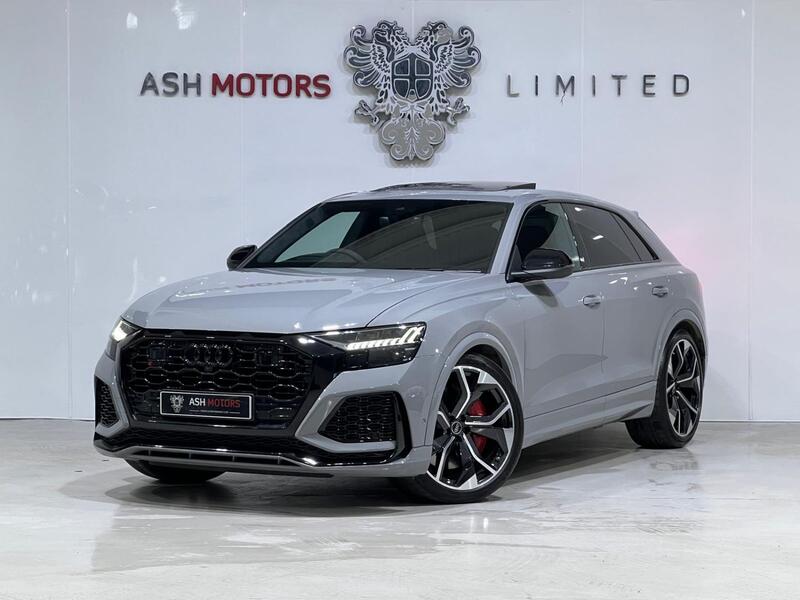 AUDI RSQ8