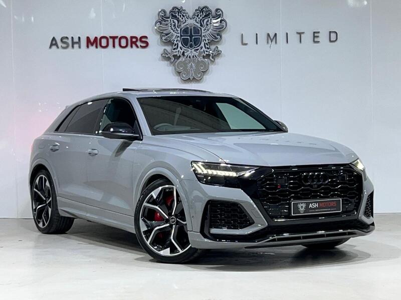 AUDI RSQ8