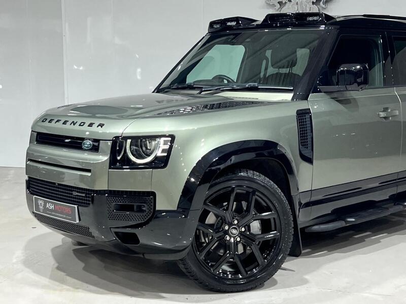 LAND ROVER DEFENDER 110