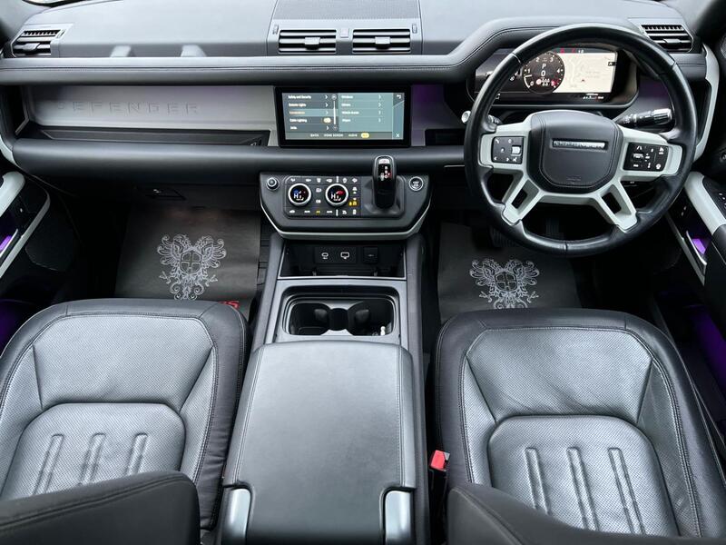 LAND ROVER DEFENDER 110
