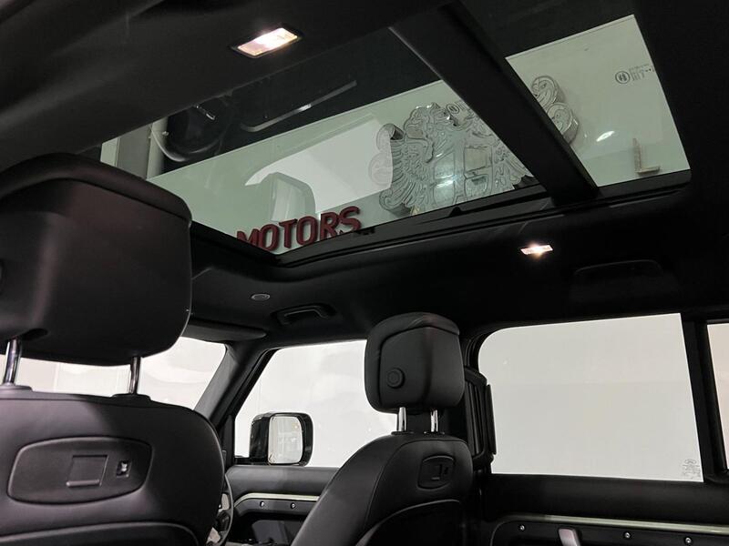 LAND ROVER DEFENDER 110