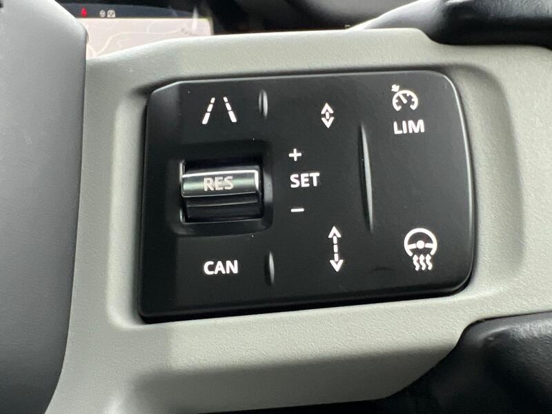 LAND ROVER DEFENDER 110