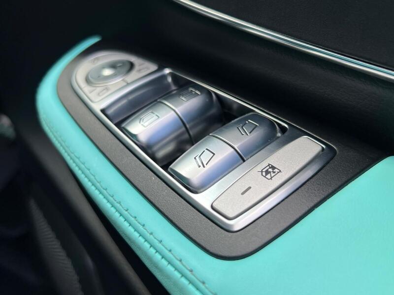 MERCEDES-BENZ V CLASS
