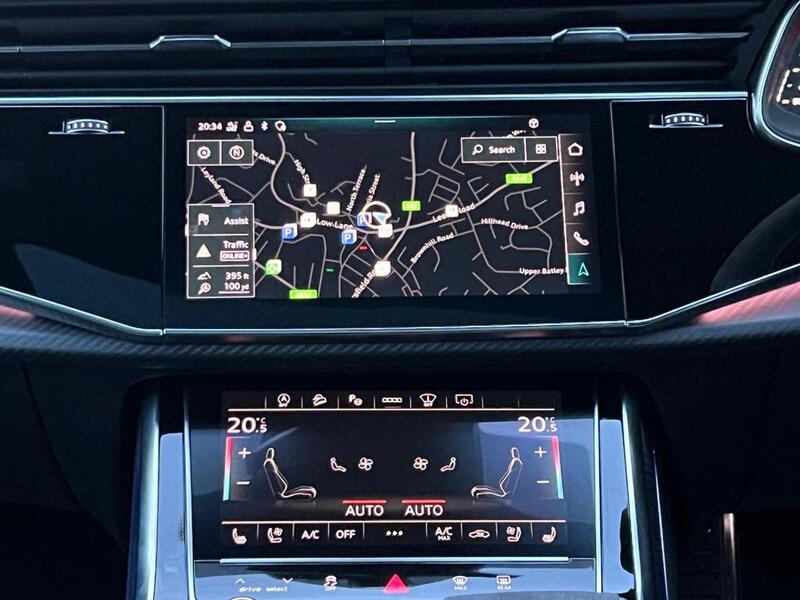 AUDI RSQ8