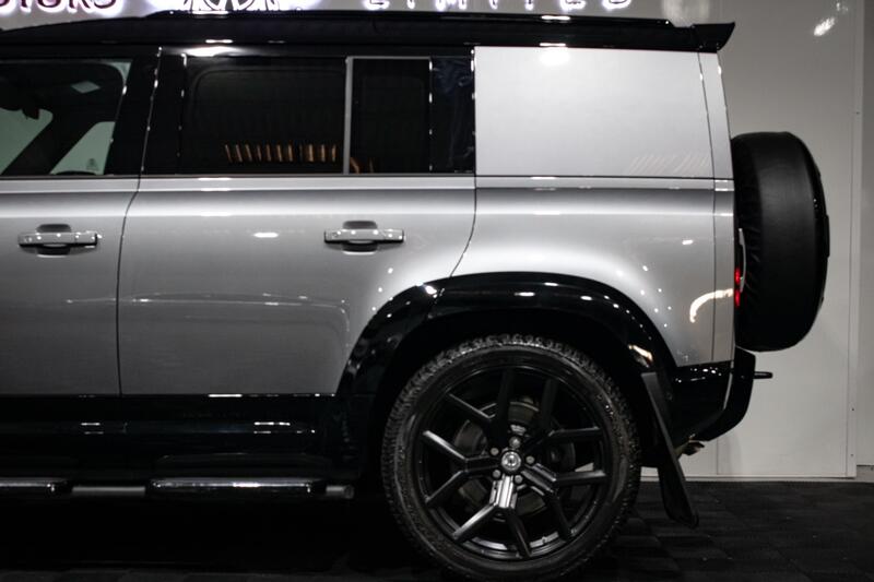 LAND ROVER DEFENDER