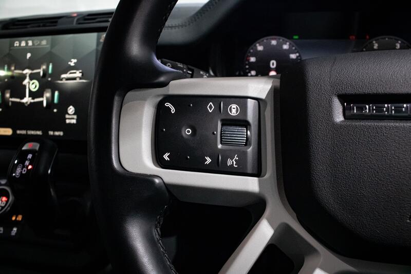 LAND ROVER DEFENDER