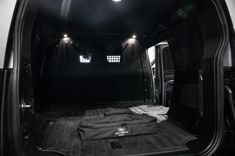 LAND ROVER DEFENDER