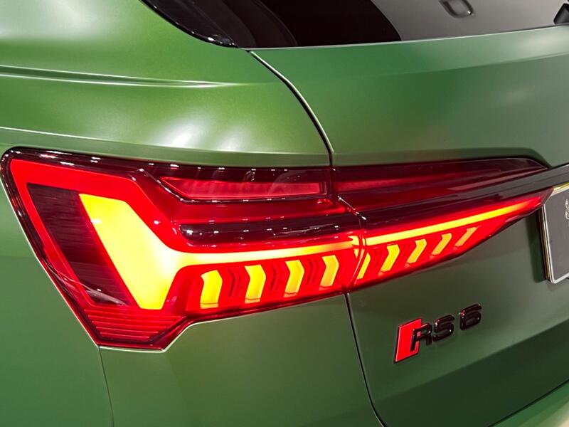 AUDI RS6