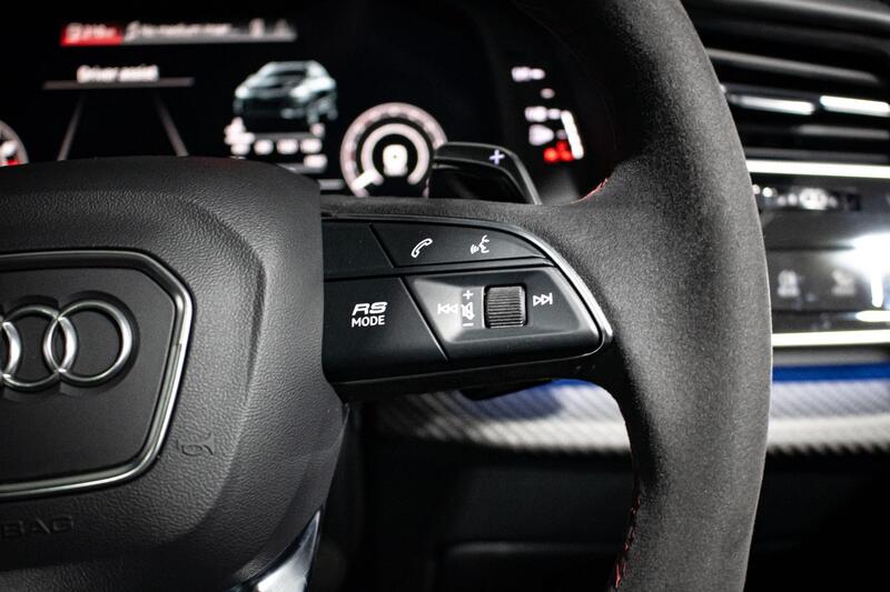 AUDI RSQ8
