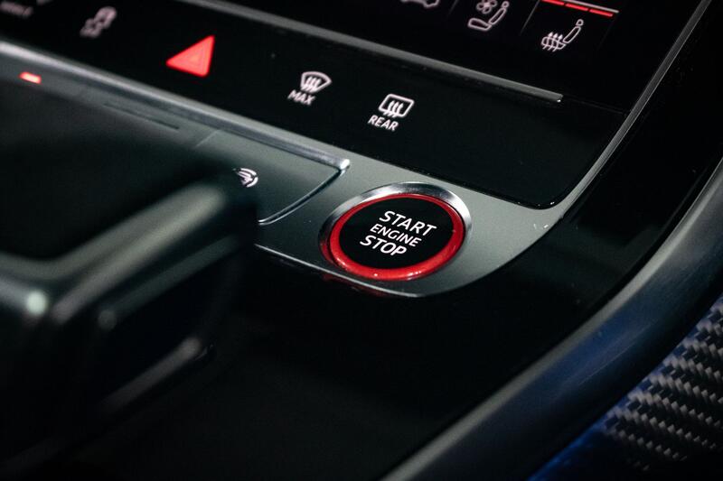 AUDI RSQ8