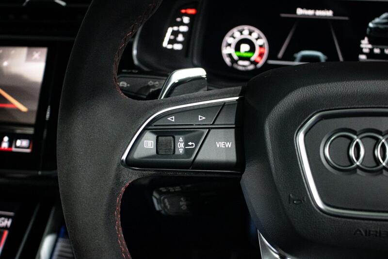 AUDI RSQ8