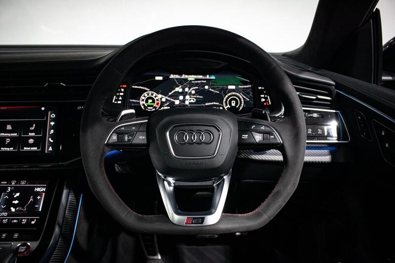 AUDI RSQ8