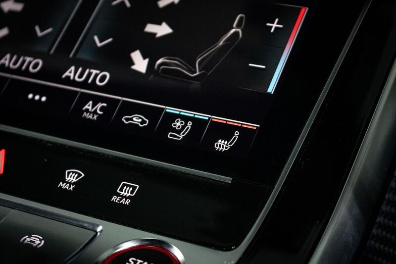 AUDI RSQ8