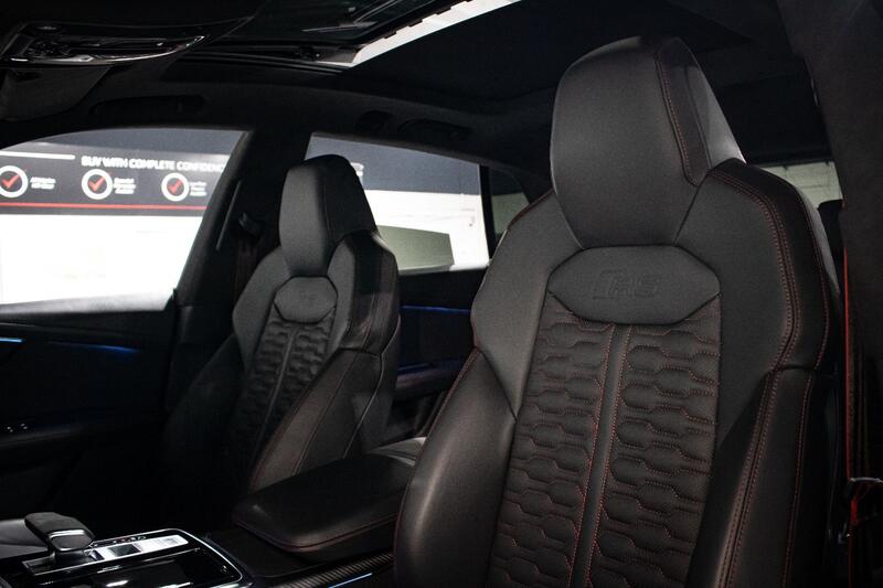 AUDI RSQ8