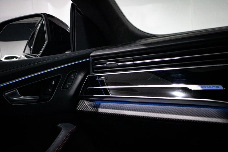 AUDI RSQ8