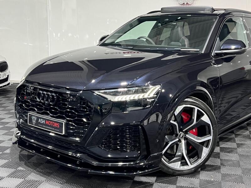 AUDI RSQ8