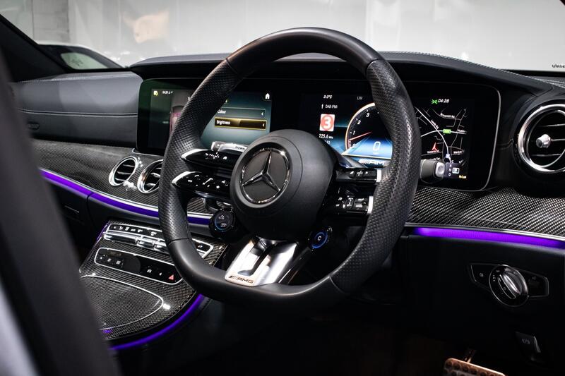 MERCEDES-BENZ E CLASS