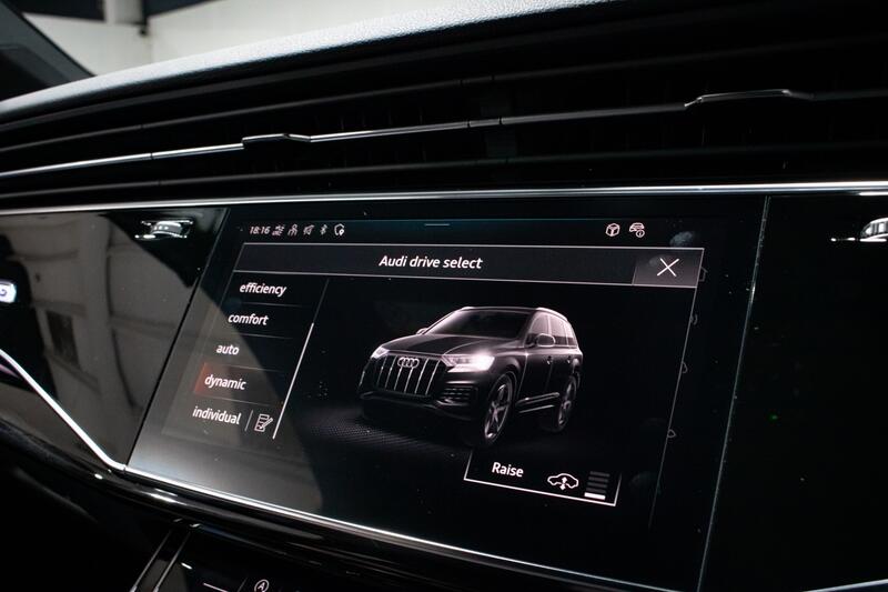 AUDI SQ7