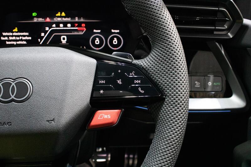 AUDI RS3