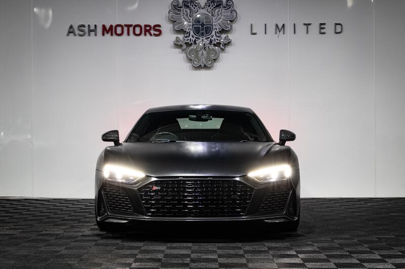 AUDI R8