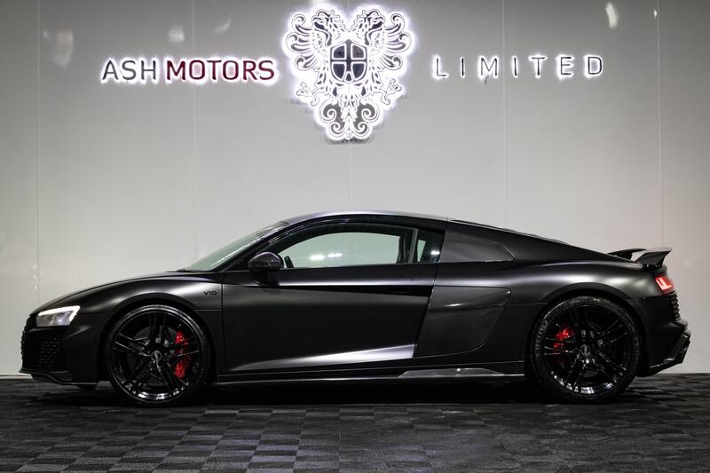 AUDI R8