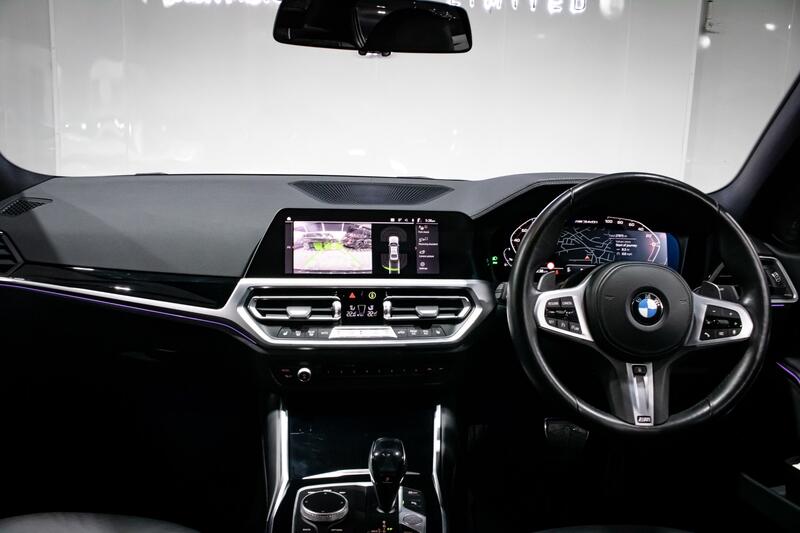 BMW 3 SERIES