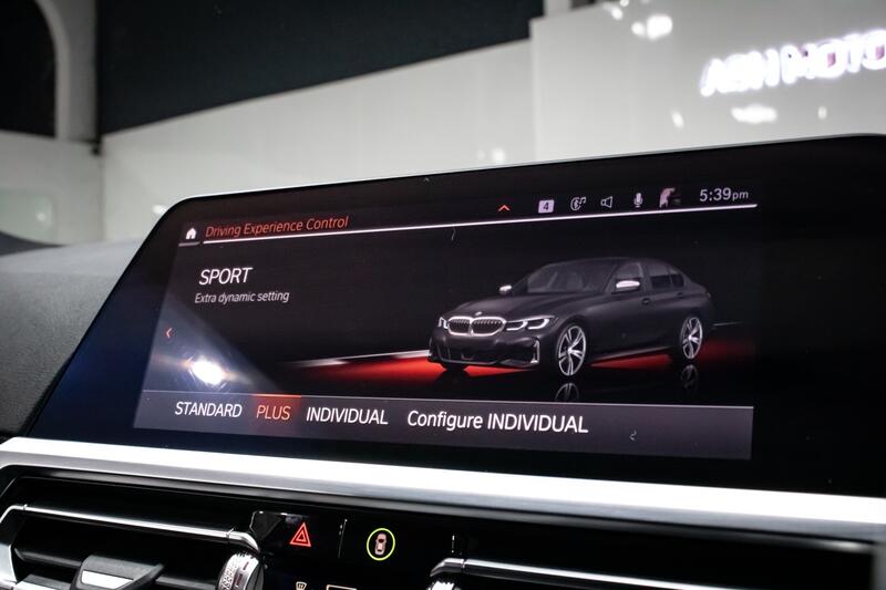 BMW 3 SERIES