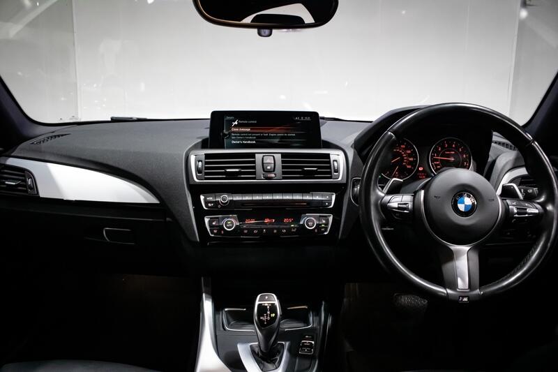 BMW 1 SERIES