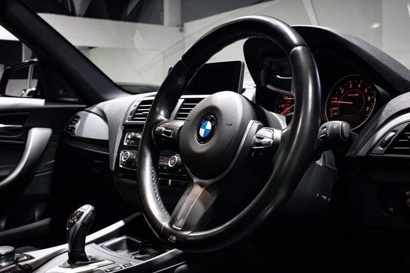 BMW 1 SERIES