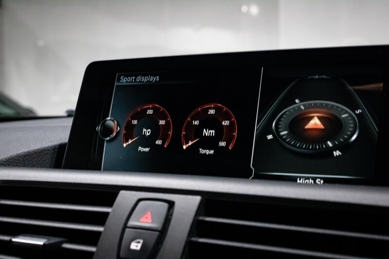 BMW 1 SERIES