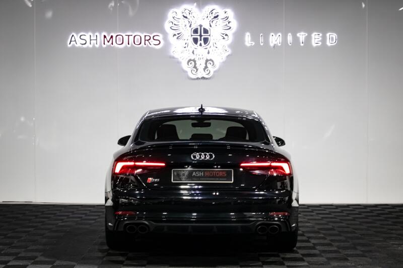 AUDI S5