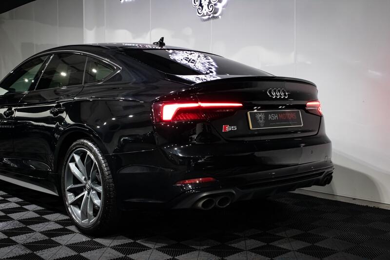 AUDI S5