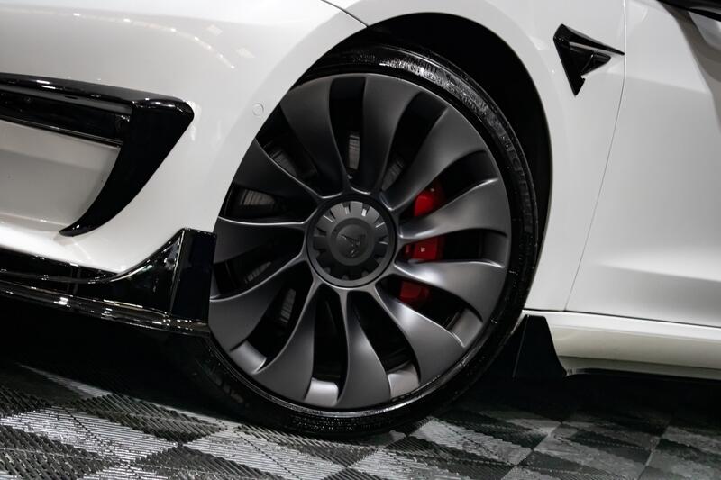 View TESLA MODEL 3 (Dual Motor) Performance