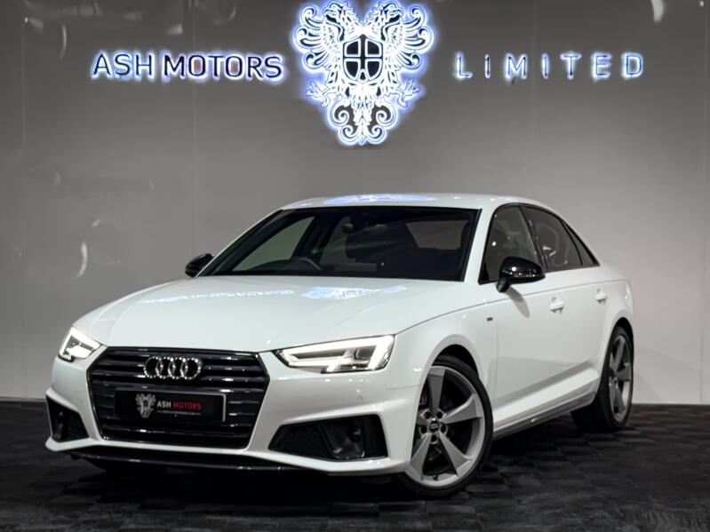 View AUDI A4 2.0 TFSI 40 Black Edition