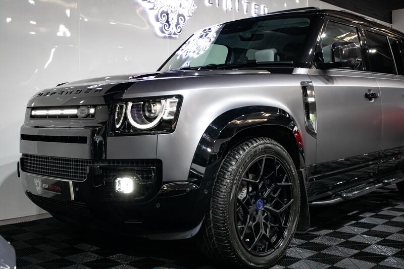 LAND ROVER DEFENDER 110