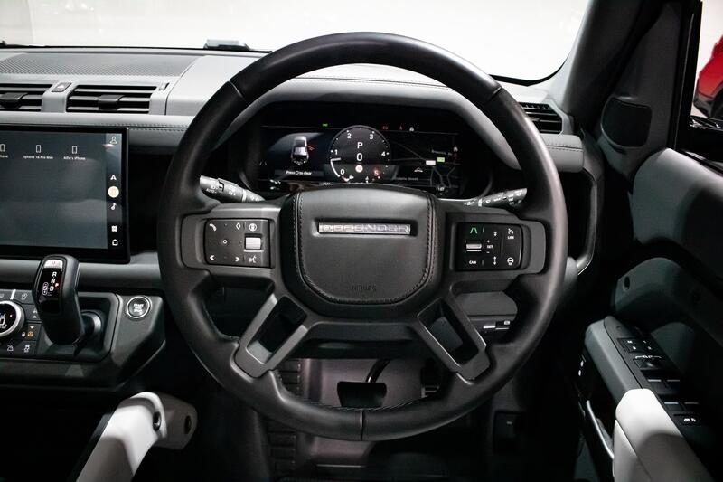LAND ROVER DEFENDER 110