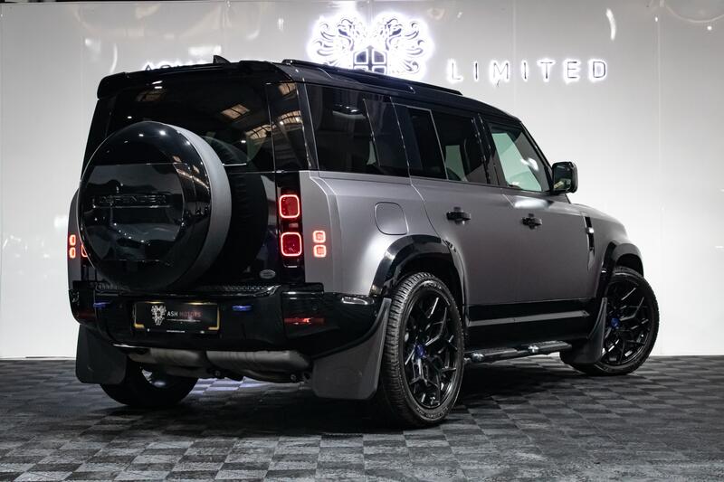 LAND ROVER DEFENDER 110
