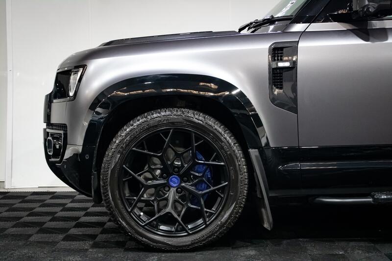 LAND ROVER DEFENDER 110