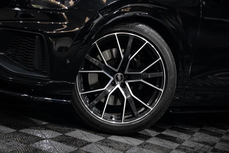 View AUDI SQ8 4.0 TFSI V8 Vorsprung