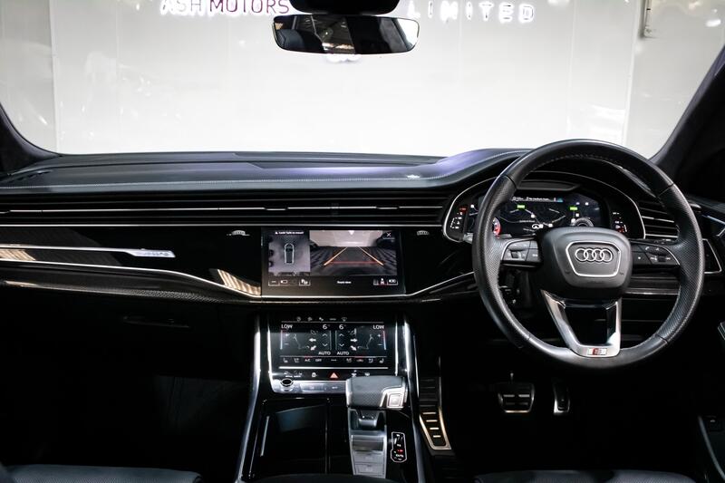 AUDI SQ8