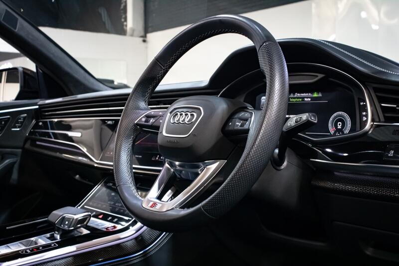 AUDI SQ8