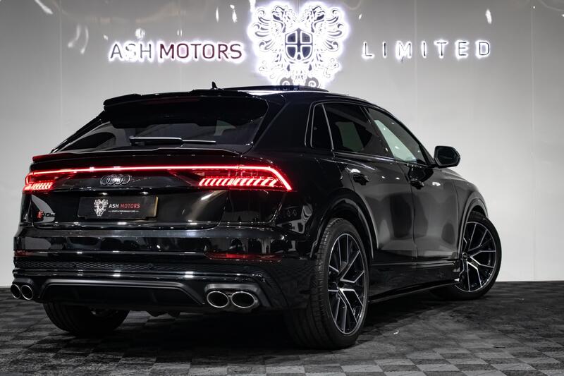 AUDI SQ8