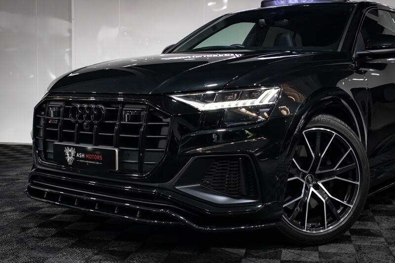 View AUDI SQ8 4.0 TFSI V8 Vorsprung