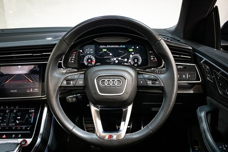 AUDI SQ8